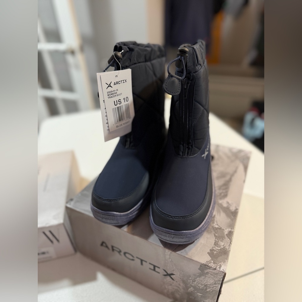 NWT/New In Box Arctix Women's Tracer Winter Boot - Picture 2 of 7